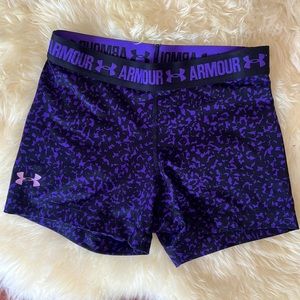 Under Armour Shorts XS/S Purple Animal Print